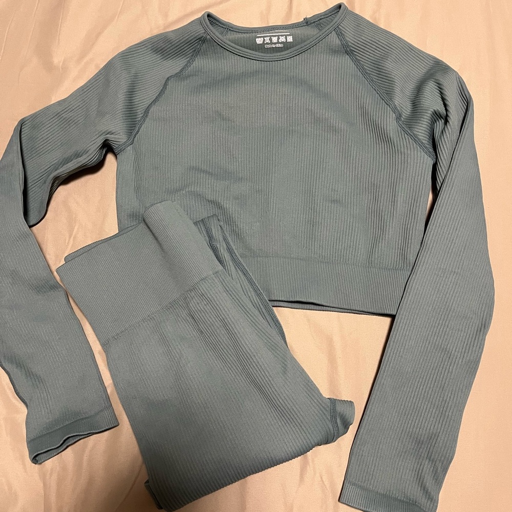 Amazon Essentials Women's Ribbed Long Sleeve Top - Blue Gray